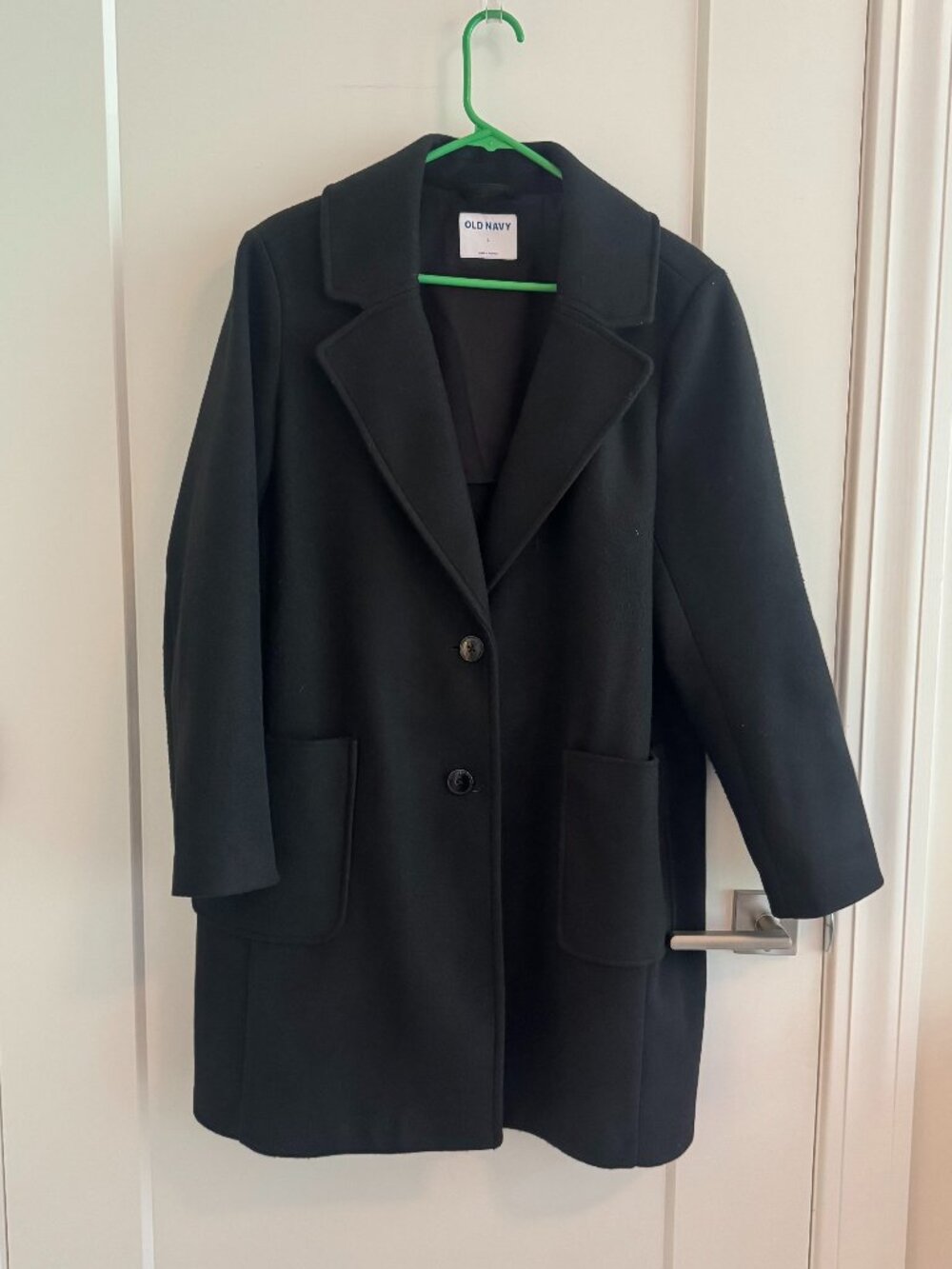 Old Navy black coat - in very good condition
